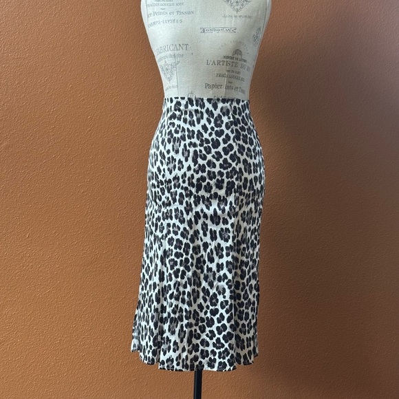 Caroline Constas Silk Blend Animal Print Midi Skirt With Side Slits Small EUC! - Picture 3 of 13